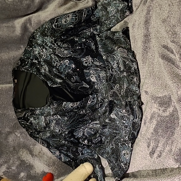 WAS $49 NOTATION Black velvet Sparkly faux Sequin jacket Pullover Top - Picture 3 of 9